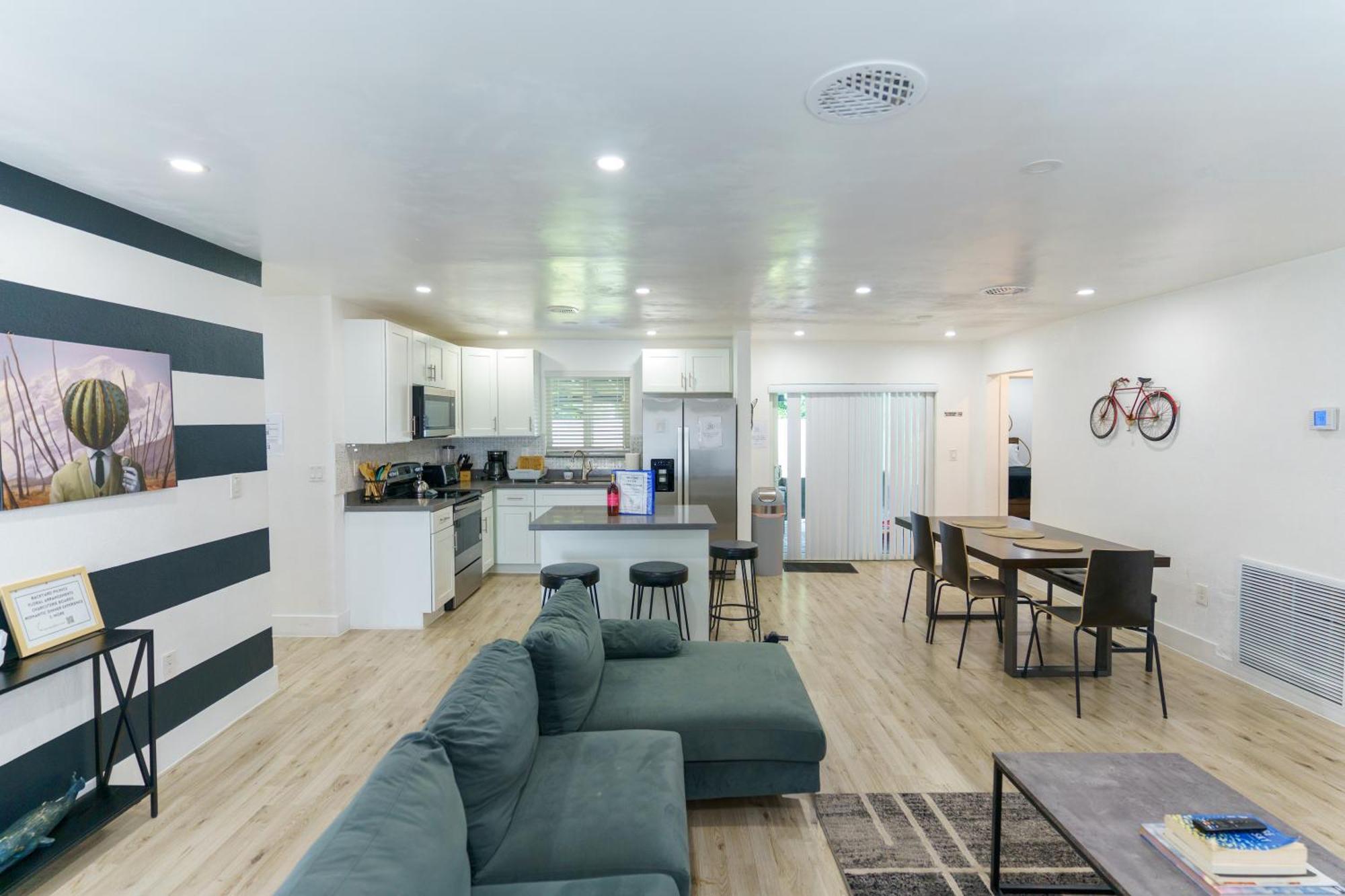 Cryptocabana Miami Kültér fotó